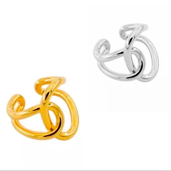 Urban Outfitters Jewelry - 🌵4/$30 New Interlocking Circles Ring